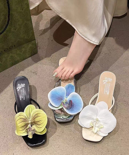 Classic Vintage Sandals with a Flattering Fit
