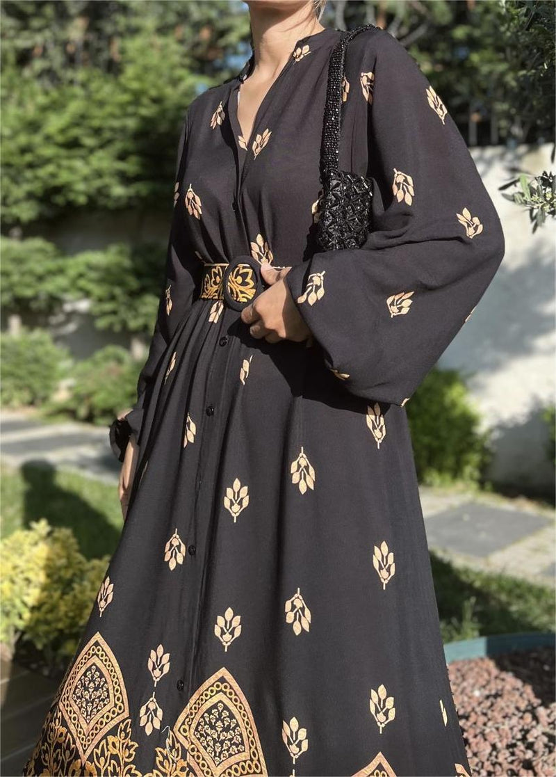 Gracefully Styled Dress for Any Occasion