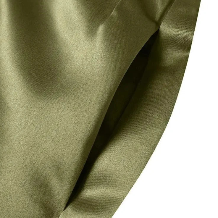 Effortlessly Elegant Garment with a Timeless Design