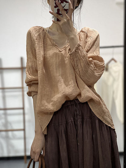 Well Tailored Blouse with a Graceful Silhouette