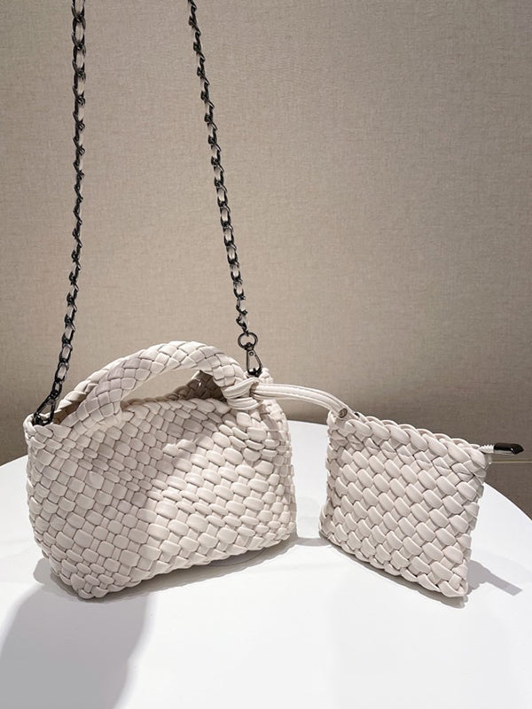 Well Tailored Bag with a Graceful Silhouette