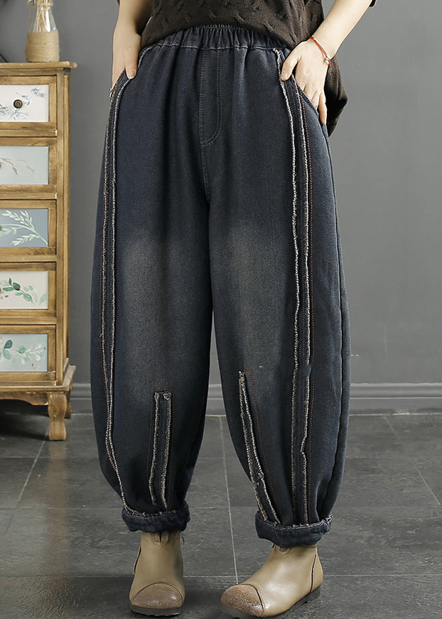 Effortlessly Elegant Pants with a Timeless Design