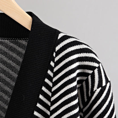 Elegantly Styled Cardigan for Everyday Wear
