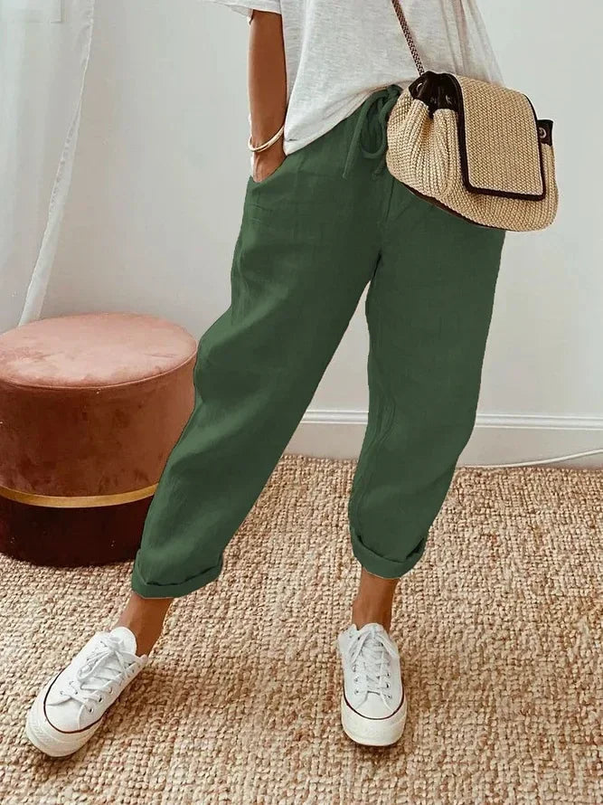 Classic Vintage Pants with a Flattering Fit