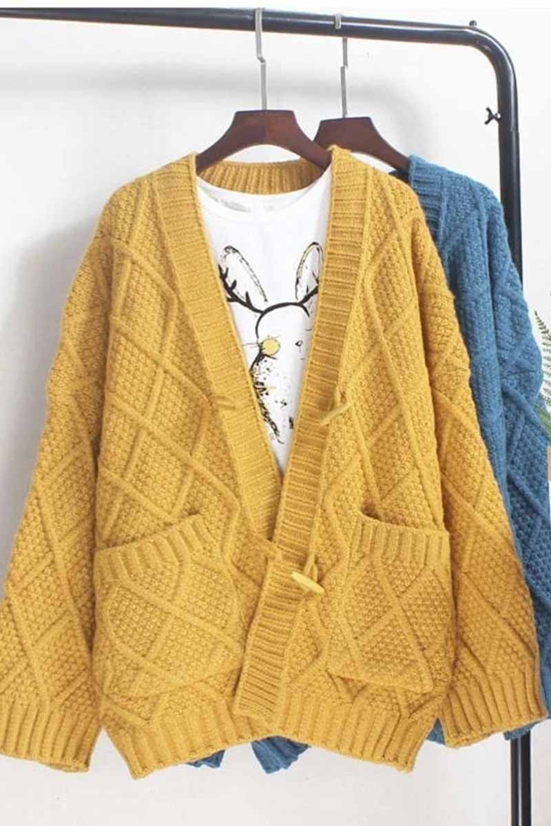 Classic Vintage Cardigan with a Flattering Fit