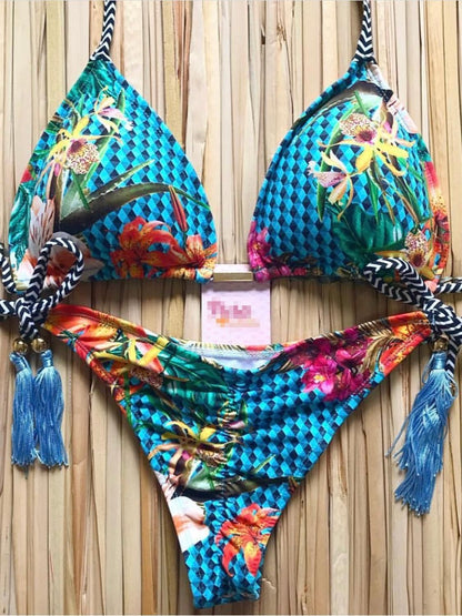 Classic Vintage Bikini with a Flattering Fit