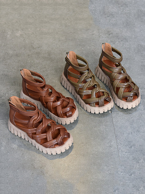Effortlessly Elegant Sandals with a Timeless Design