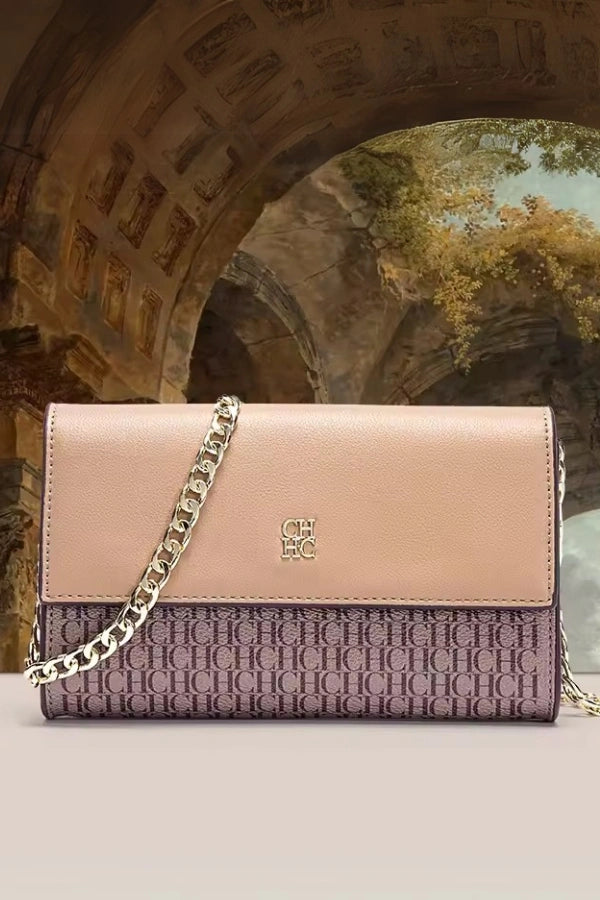 Beautifully Crafted Bag in a Classic Style