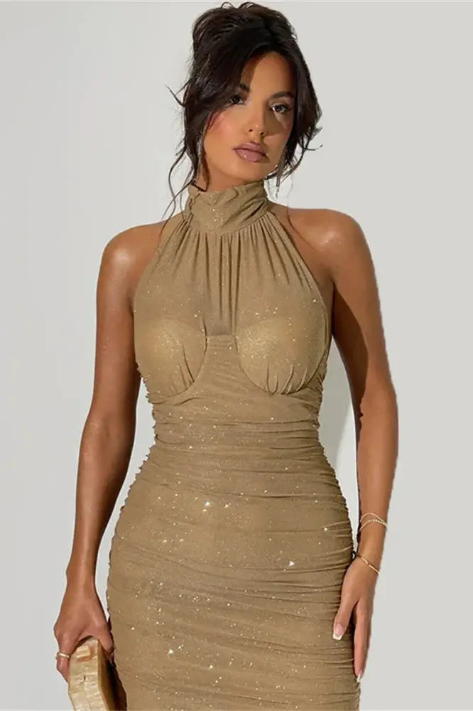 Effortlessly Elegant Dress with a Timeless Design