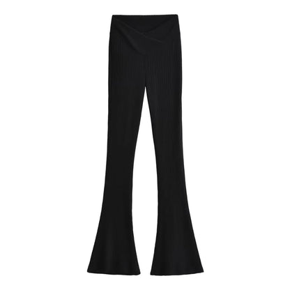 Effortlessly Elegant Pants with a Timeless Design