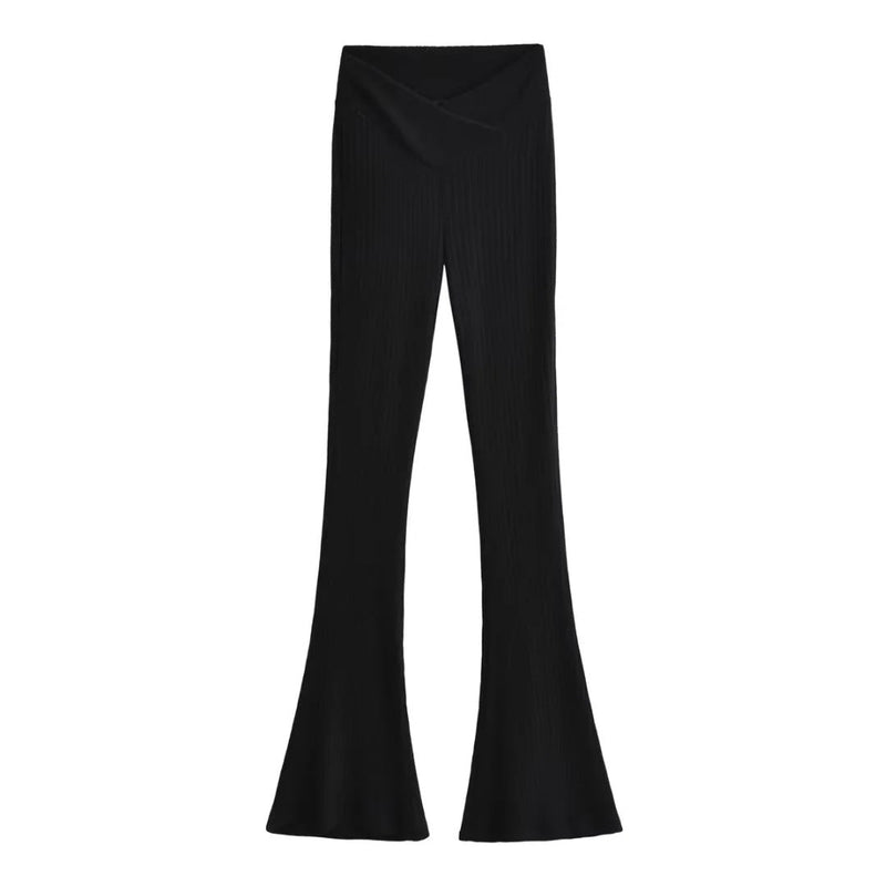 Effortlessly Elegant Pants with a Timeless Design