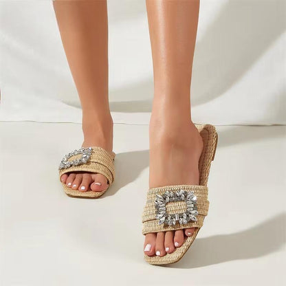 Elegantly Styled Sandals for Everyday Wear