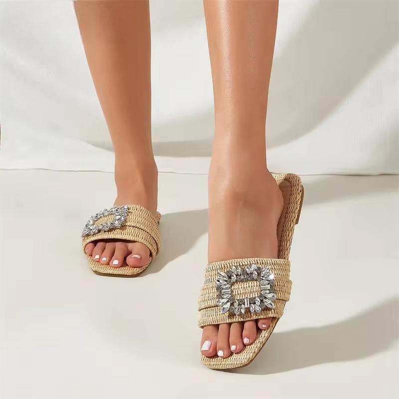 Elegantly Styled Sandals for Everyday Wear