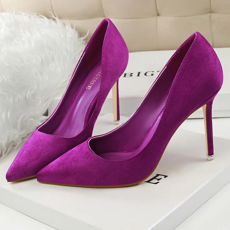 Classic Vintage Heels with a Flattering Fit