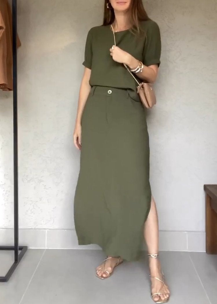 Well Tailored Top with a Graceful Silhouette