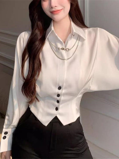 Beautifully Finished Blouse in a Timeless Design