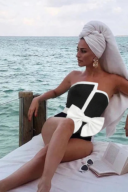 Well Tailored Swimsuit with a Graceful Silhouette