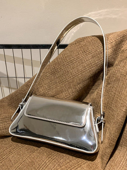 Elegantly Styled Bag for Everyday Wear