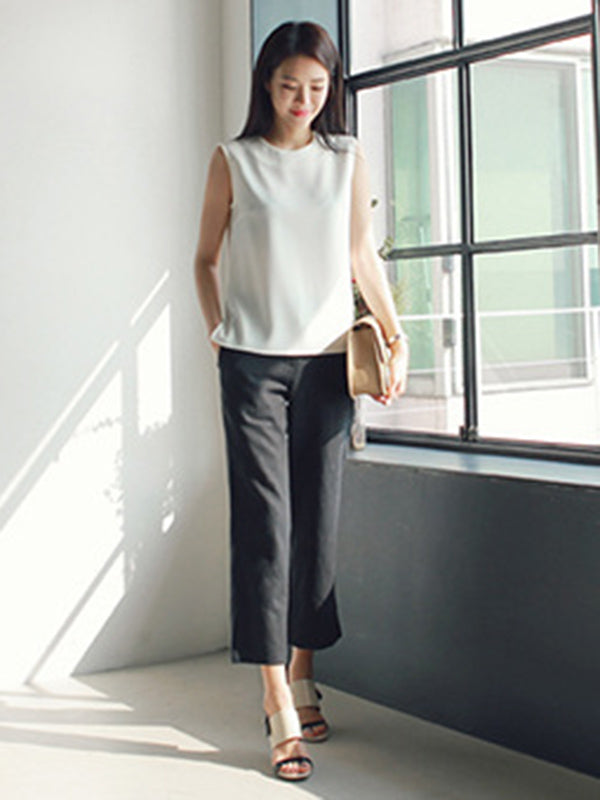 A Vintage Style Pants with Delicate Timeless Details