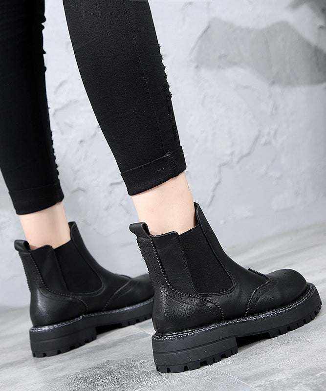 Well Tailored Boots with a Graceful Silhouette
