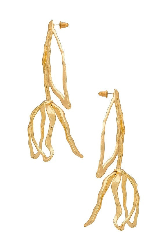Effortlessly Elegant Garment with a Timeless Design