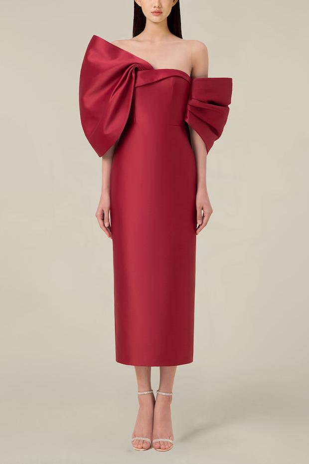 A Vintage Style Dress with Delicate Timeless Details