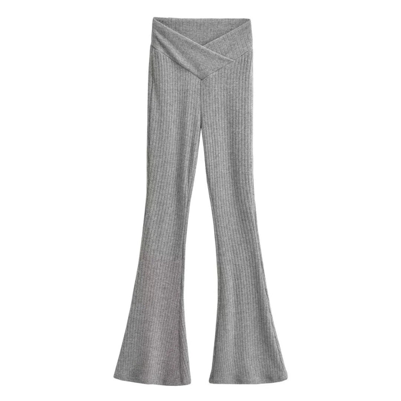 Effortlessly Elegant Pants with a Timeless Design