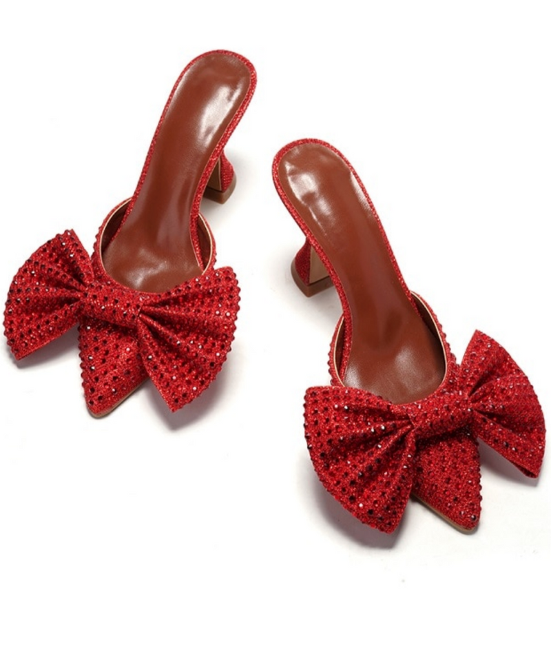 Polished Heels with an Effortless Classic Look