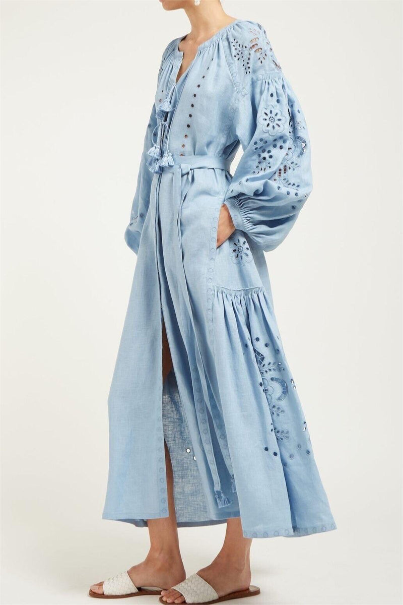 Beautifully Finished Dress in a Timeless Design