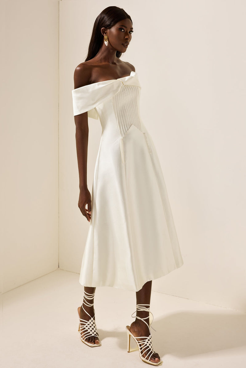 Classic Vintage & Enduringly Stylish Dress
