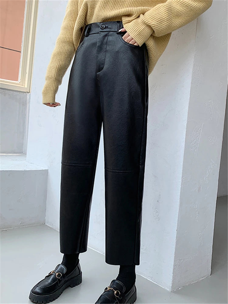 Beautifully Finished Pants in a Timeless Design
