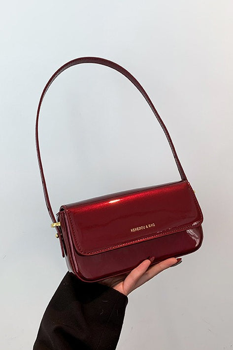 A Vintage Style Bag with Delicate Timeless Details