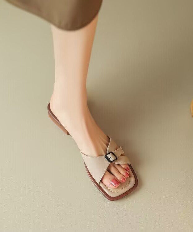Effortlessly Elegant Sandals with a Timeless Design