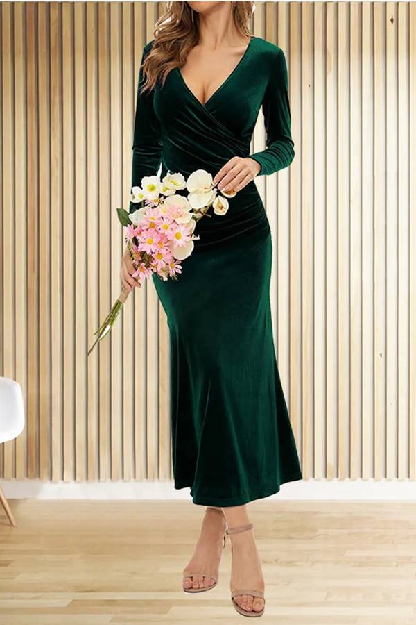 Sophisticated Dress with a Clean Classic Look