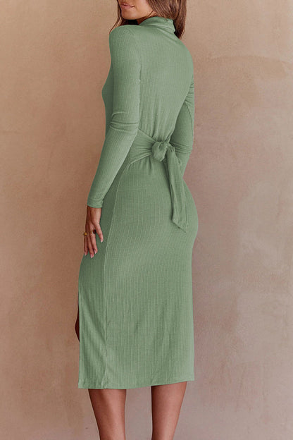 Effortlessly Elegant Dress with a Timeless Design
