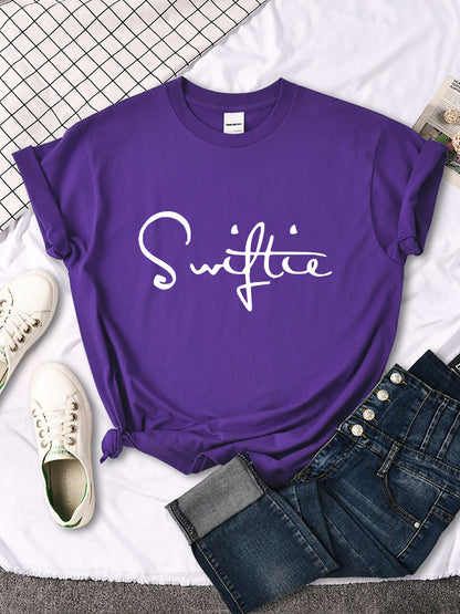 Well Tailored T-Shirt with a Graceful Silhouette