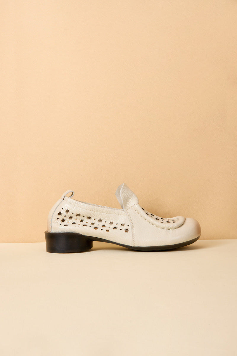 Gracefully Styled Garment for Any Occasion