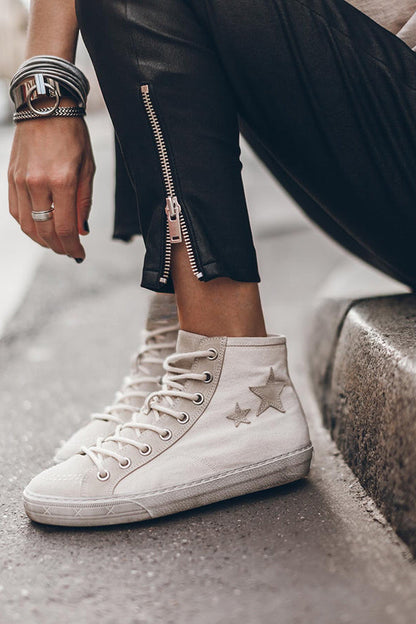 Polished Pants with an Effortless Classic Look