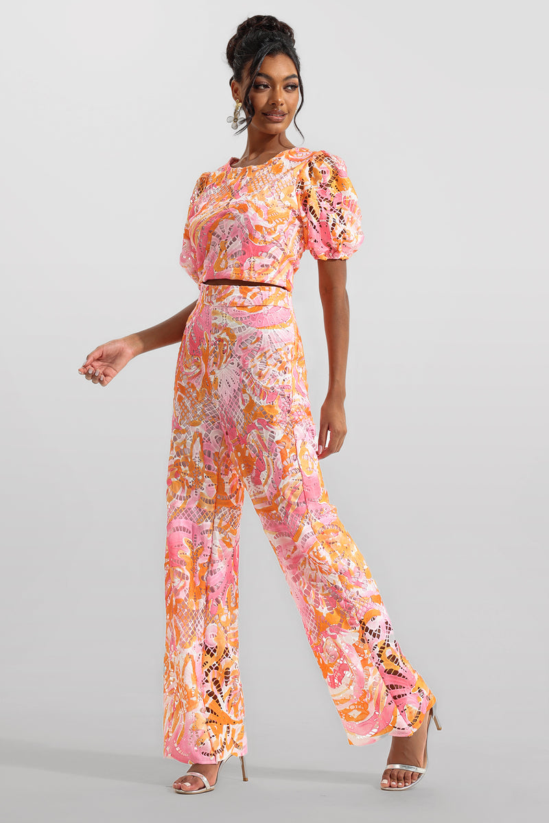 Polished Pants with an Effortless Classic Look