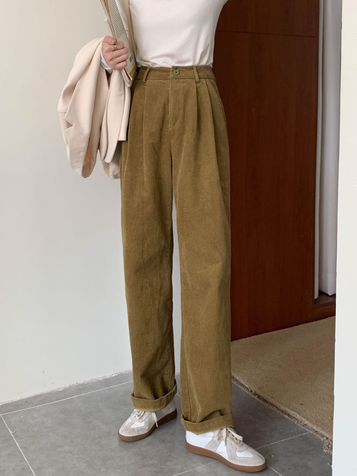 OLIVE GREEN