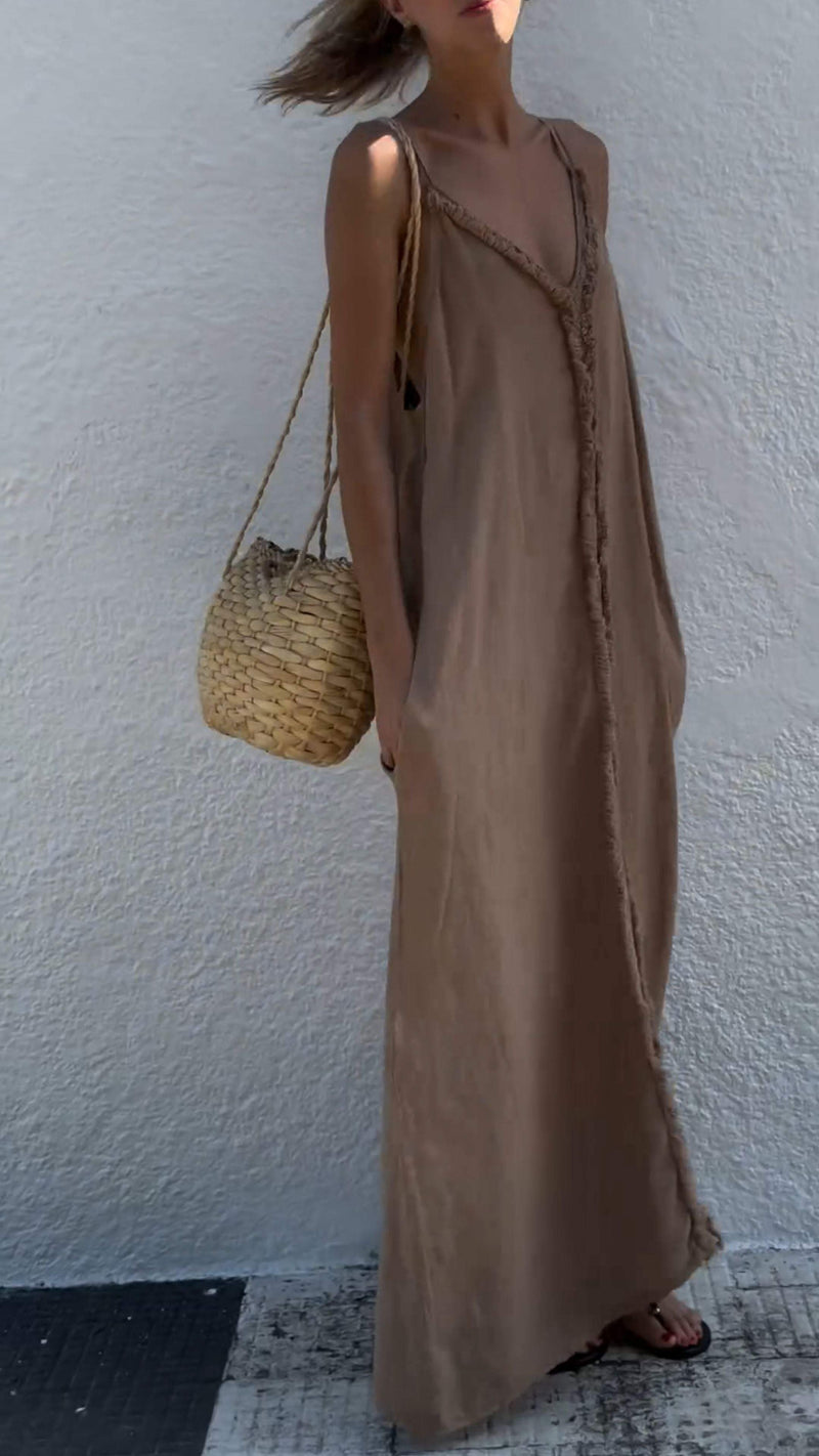 Effortlessly Elegant Dress with a Timeless Design