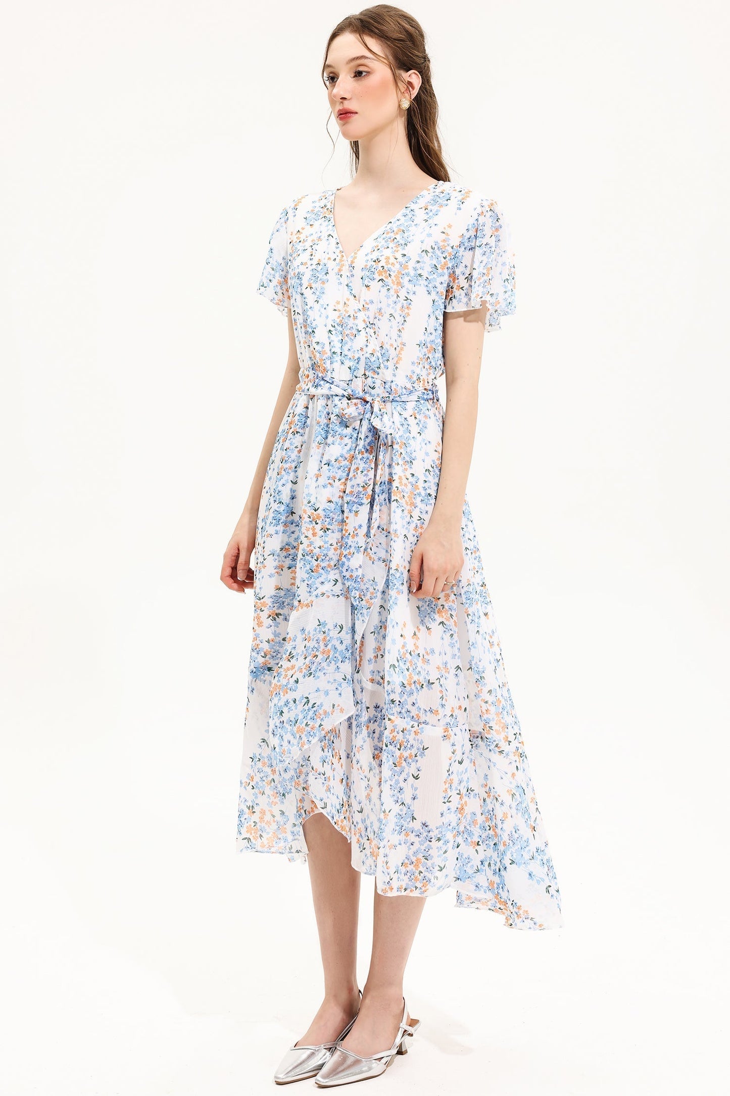 Well Tailored Dress with a Graceful Silhouette