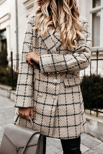 Effortlessly Elegant Garment with a Timeless Design