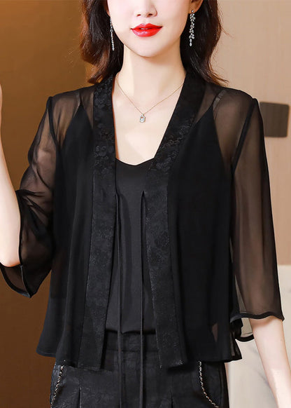 Effortlessly Elegant Cardigan with a Timeless Design
