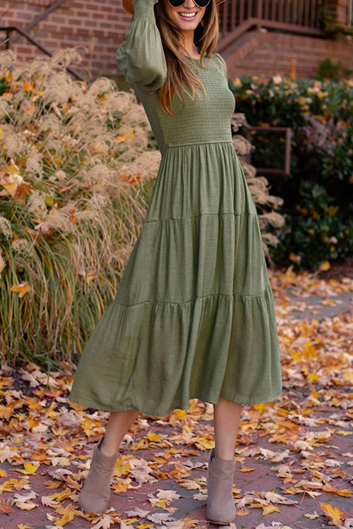 Sophisticated Dress with a Clean Classic Look