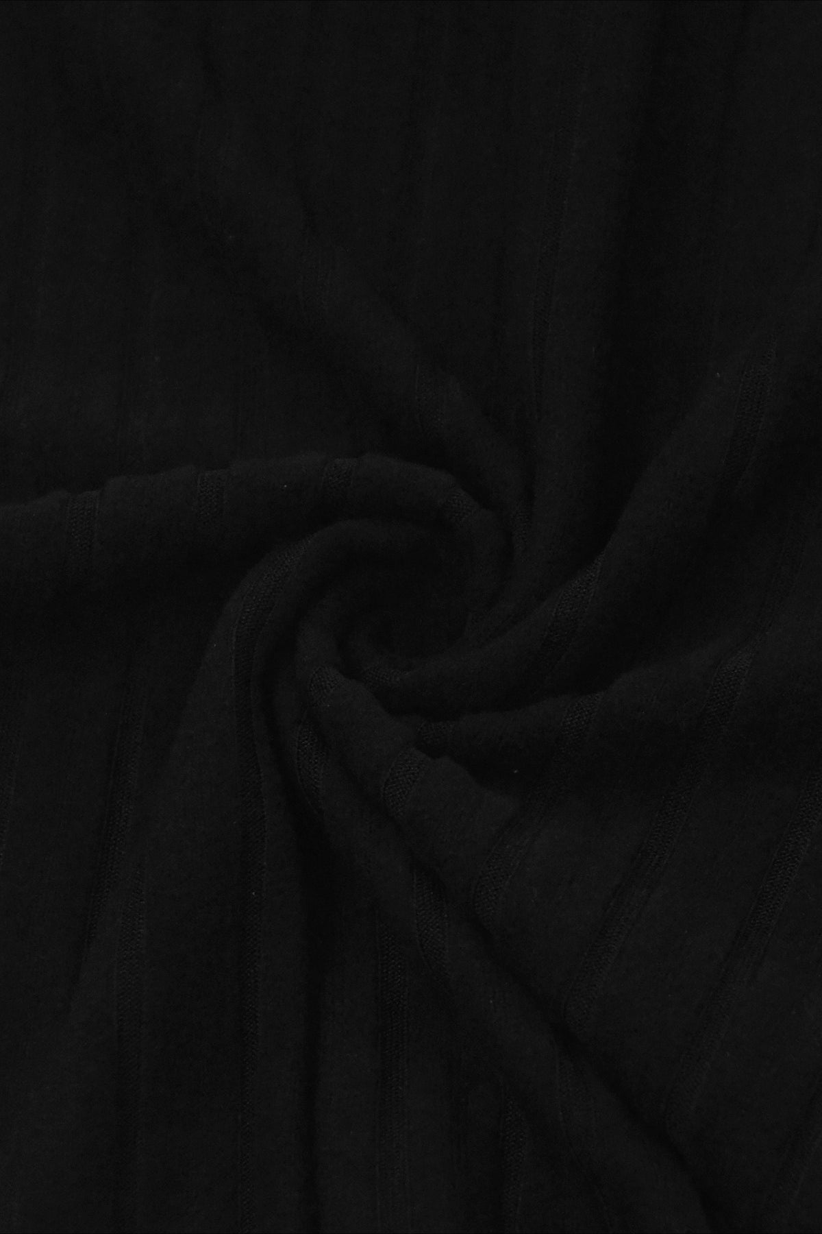Beautifully Finished Sweater in a Timeless Design