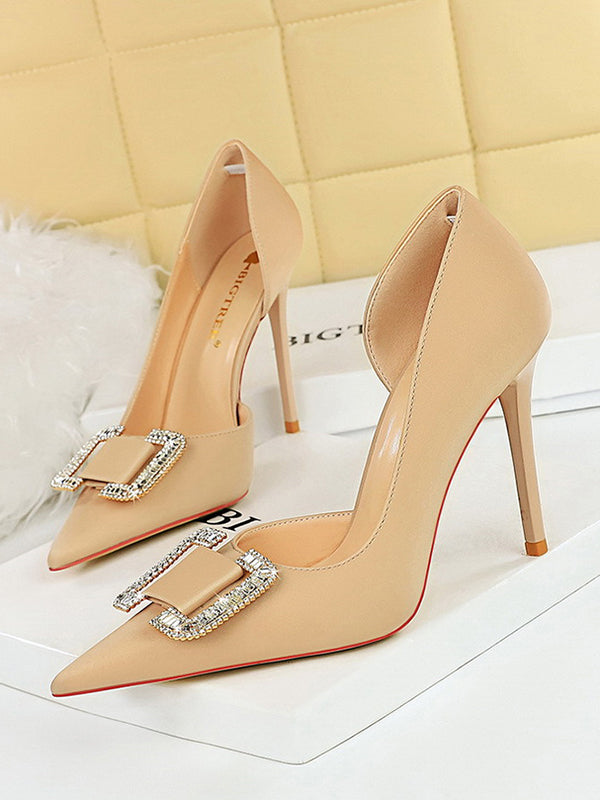 Elegantly Styled Garment for Everyday Wear
