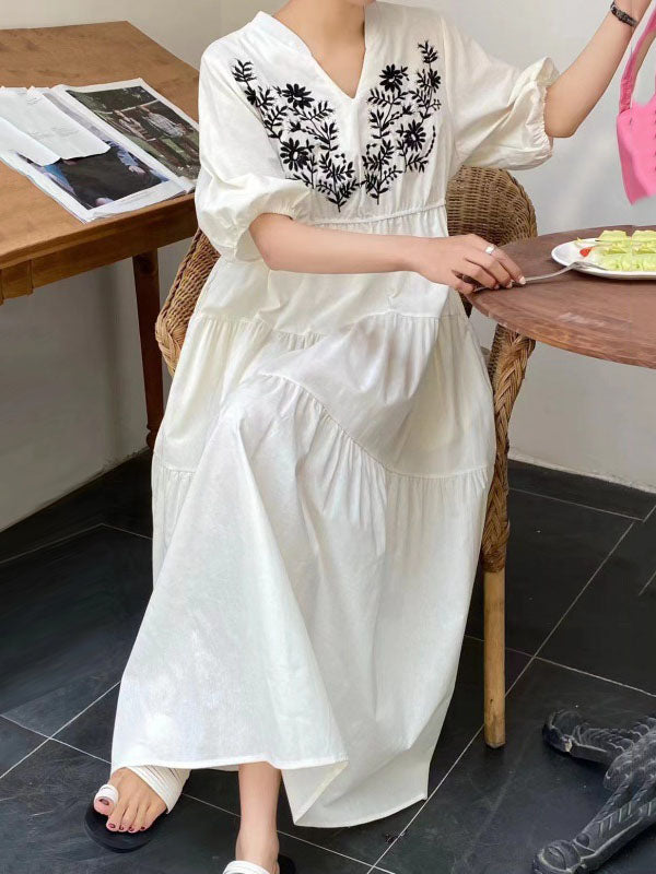 Effortlessly Elegant Dress with a Timeless Design