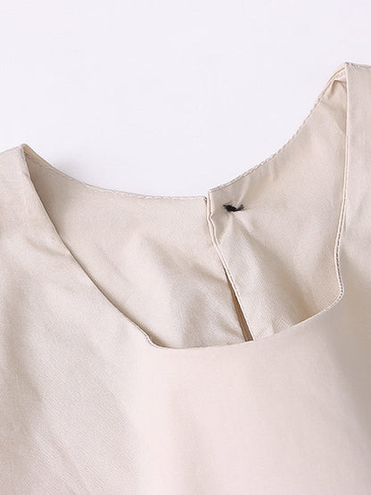 Effortlessly Elegant Garment with a Timeless Design