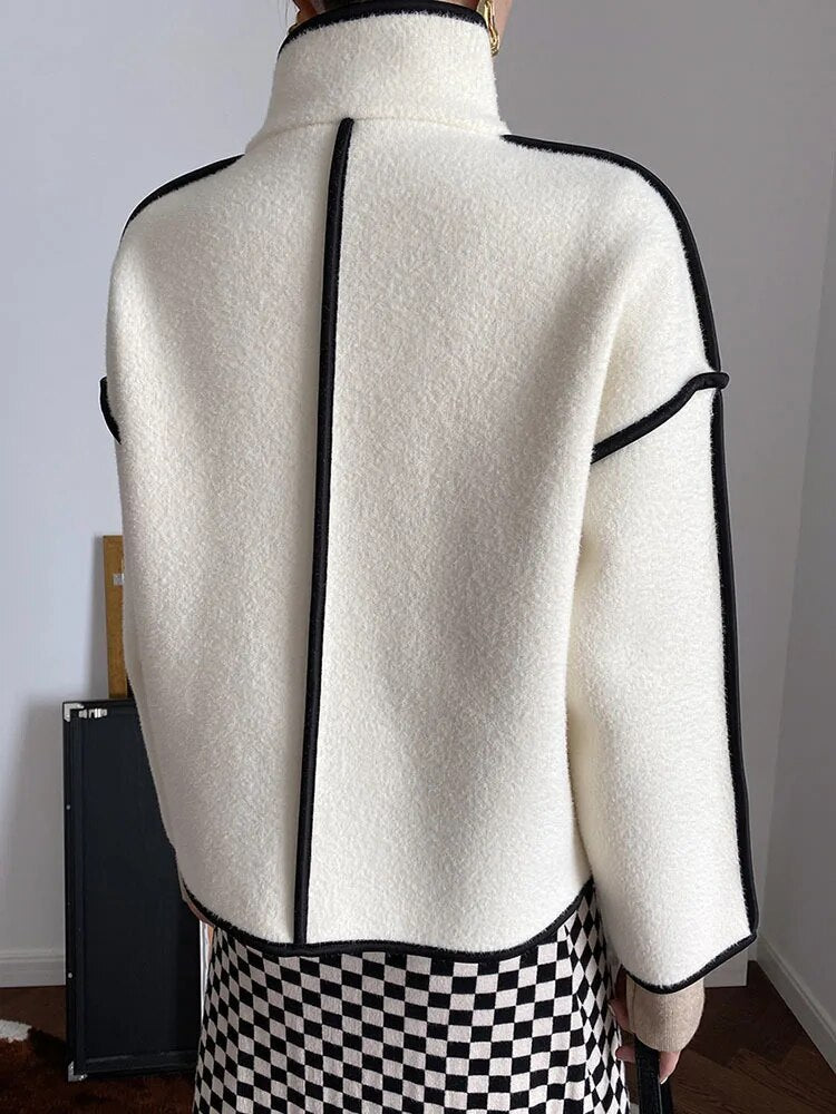 Polished Jacket with an Effortless Classic Look